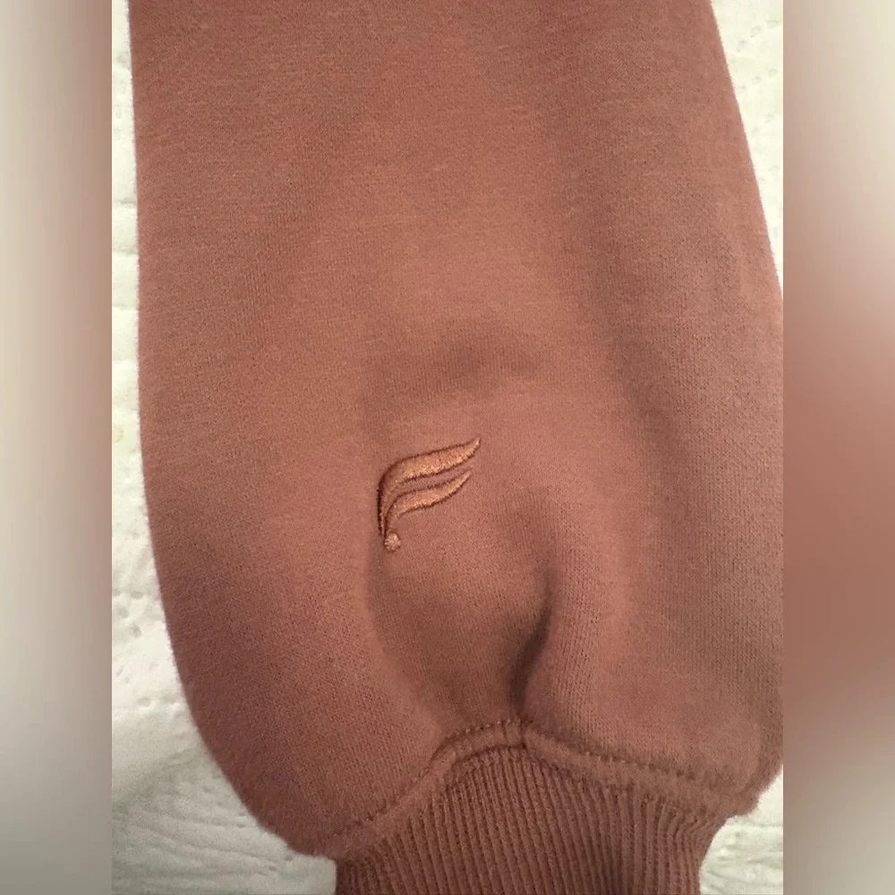 Fabletics Cozy Fleece Cropped Hoodie Chocolate Brown Oversized XS (Fits S) NWOT - Picture 11 of 12